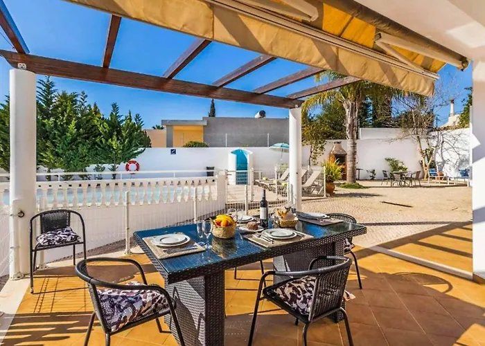 Casa Oliveira ヴィラ アルブフェイラ