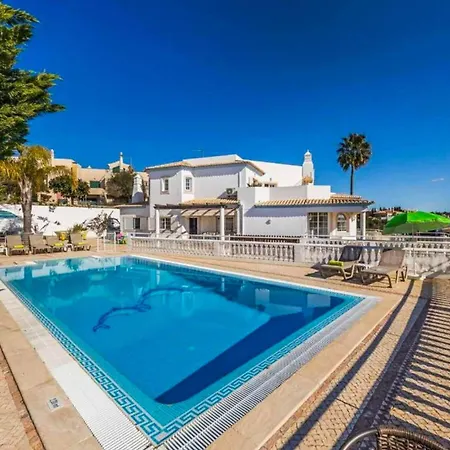 Casa Oliveira